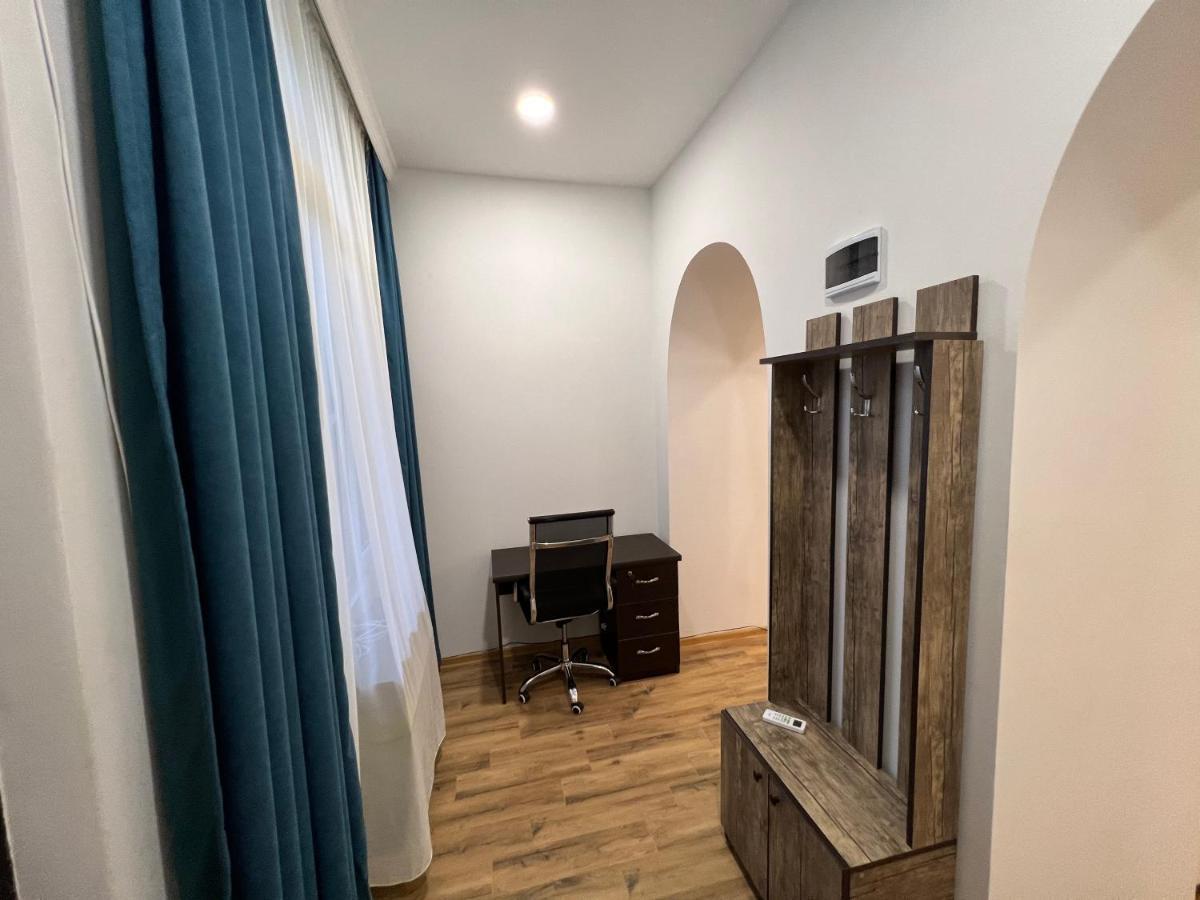 Cosy Apartment In Tbilisi Centre Exterior photo