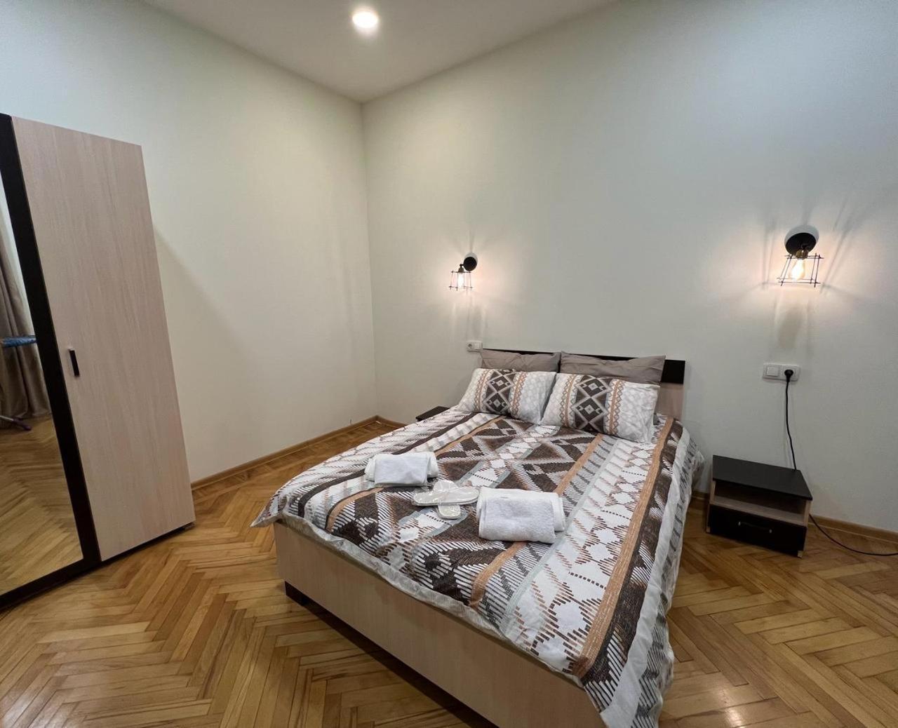 Cosy Apartment In Tbilisi Centre Exterior photo